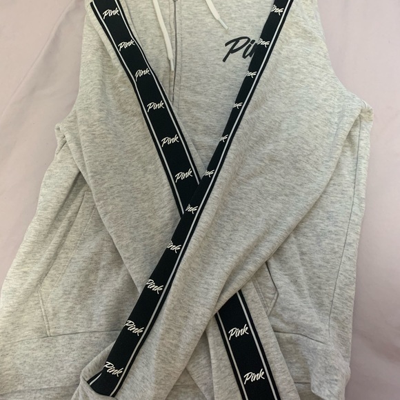 VICTORIAS SECRET PINK ZIP UP HOODIE IN GREY - Picture 2 of 4